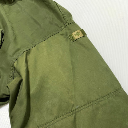 【現状渡し品】【メンズ】 UNKNOWN CANADIAN ARMY MK-2 JACKET 8415-21-870-5575 カナディアン アーミー MK-2ジャケット ライトアウター ミリタリーコート 145-261006-ko-16-teih サイズ：R-S カラー：カーキ系 万代Net店