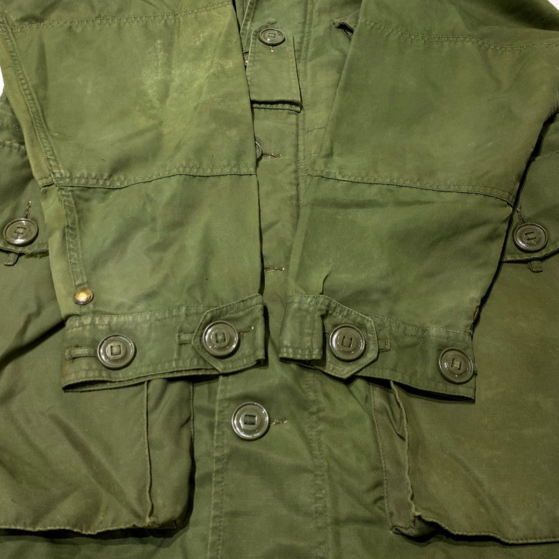 【現状渡し品】【メンズ】 UNKNOWN CANADIAN ARMY MK-2 JACKET 8415-21-870-5575 カナディアン アーミー MK-2ジャケット ライトアウター ミリタリーコート 145-261006-ko-16-teih サイズ：R-S カラー：カーキ系 万代Net店