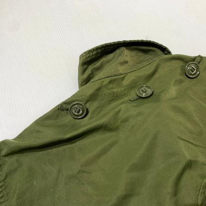 【現状渡し品】【メンズ】 UNKNOWN CANADIAN ARMY MK-2 JACKET 8415-21-870-5575 カナディアン アーミー MK-2ジャケット ライトアウター ミリタリーコート 145-261006-ko-16-teih サイズ：R-S カラー：カーキ系 万代Net店