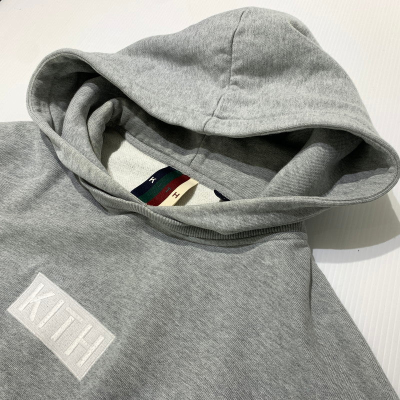 【中古品】【メンズ】 KITH キス CLASSIC LOGO HOODIE KH2236 クラシック ロゴ フーディ トップス プルオーバーパーカー 142-261006-ko-09-teih サイズ：L カラー：グレー 万代Net店