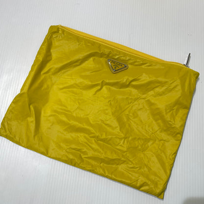 【中古品】【メンズ】 PRADA プラダ TRIANGLE LOGO PLATE DOWN VEST SGA482 R151 ARO トライアングル ロゴプレート ダウンベスト ライトアウター 141-261014-yo-06-teih サイズ：48 カラー：イエロー 万代Net店