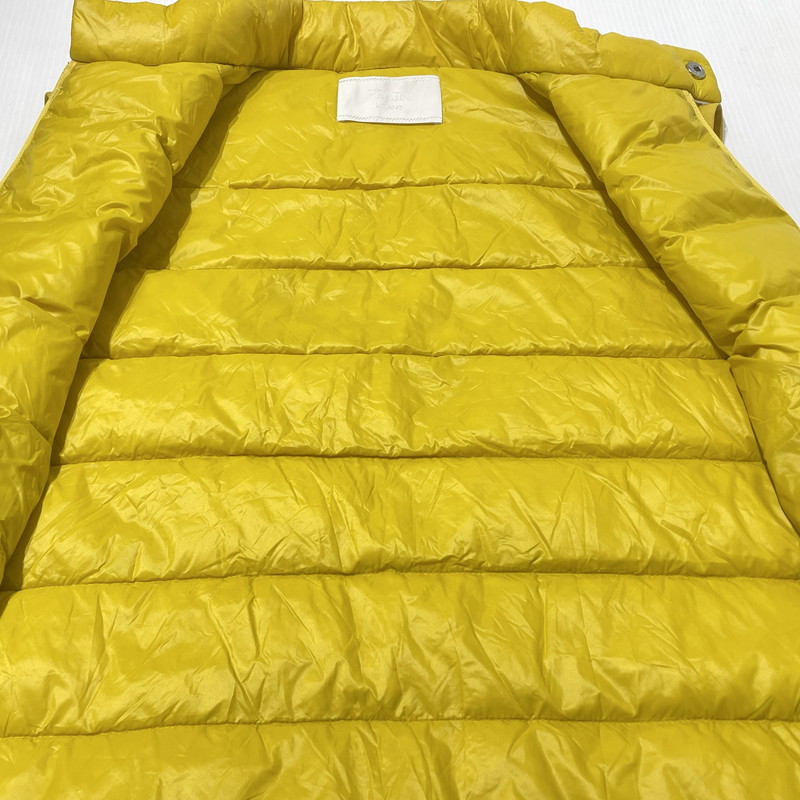 【中古品】【メンズ】 PRADA プラダ TRIANGLE LOGO PLATE DOWN VEST SGA482 R151 ARO トライアングル ロゴプレート ダウンベスト ライトアウター 141-261014-yo-06-teih サイズ：48 カラー：イエロー 万代Net店
