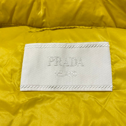 【中古品】【メンズ】 PRADA プラダ TRIANGLE LOGO PLATE DOWN VEST SGA482 R151 ARO トライアングル ロゴプレート ダウンベスト ライトアウター 141-261014-yo-06-teih サイズ：48 カラー：イエロー 万代Net店