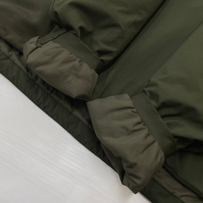 【中古品】【メンズ】 ARC TERYX アークテリクス アークテリクスATOM LT HOODY 24108-129850 アトム エルティ フーディ アウター 144-261007-sa-20-teih サイズ：S カラー：カーキ 万代Net店