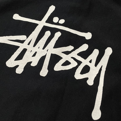 【中古品】【メンズ】 STUSSY ステューシー LOGO ZIPUP PARKA 1974870 ロゴ ジップアップ パーカー フルジップパーカー 長袖 トップス 142-261007-sa-18-teih サイズ：XL カラー：ブラック 万代Net店