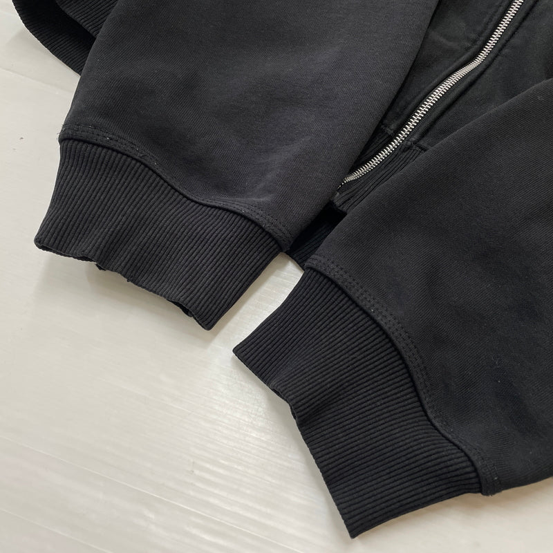 【中古品】【メンズ】 STUSSY ステューシー LOGO ZIPUP PARKA 1974870 ロゴ ジップアップ パーカー フルジップパーカー 長袖 トップス 142-261007-sa-18-teih サイズ：XL カラー：ブラック 万代Net店