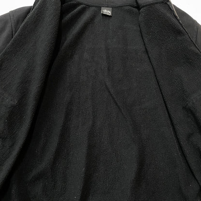 【中古品】【メンズ】 STUSSY ステューシー LOGO ZIPUP PARKA 1974870 ロゴ ジップアップ パーカー フルジップパーカー 長袖 トップス 142-261007-sa-18-teih サイズ：XL カラー：ブラック 万代Net店