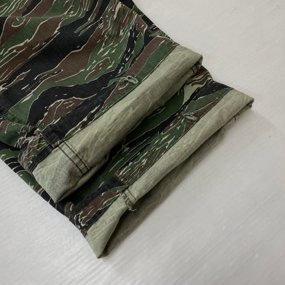 【中古品】【メンズ】 GUNG HO ガンホー TIGER STRIPE CARGO PANTS タイガーストライプ カーゴパンツ ボトムス 145-261014-ss-14-teih サイズ：34 カラー：グリーン系 万代Net店