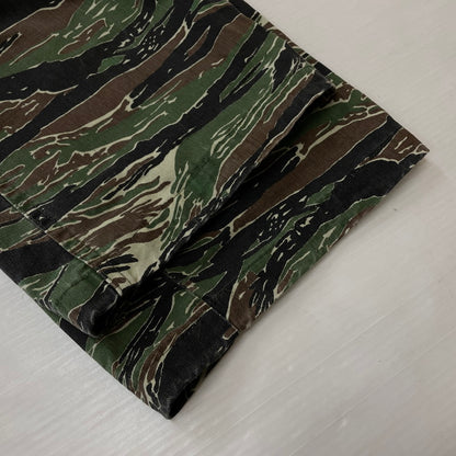 【中古品】【メンズ】 GUNG HO ガンホー TIGER STRIPE CARGO PANTS タイガーストライプ カーゴパンツ ボトムス 145-261014-ss-14-teih サイズ：34 カラー：グリーン系 万代Net店