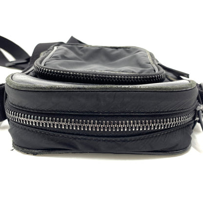 【現状渡し品】【メンズ/レディース】 Saint Laurent サン・ローラン MINI SHOULDER BAG 779661 ミニ ショルダーバッグ カバン カメラバッグ 180-261011-ko-13-teih カラー：ブラック 万代Net店