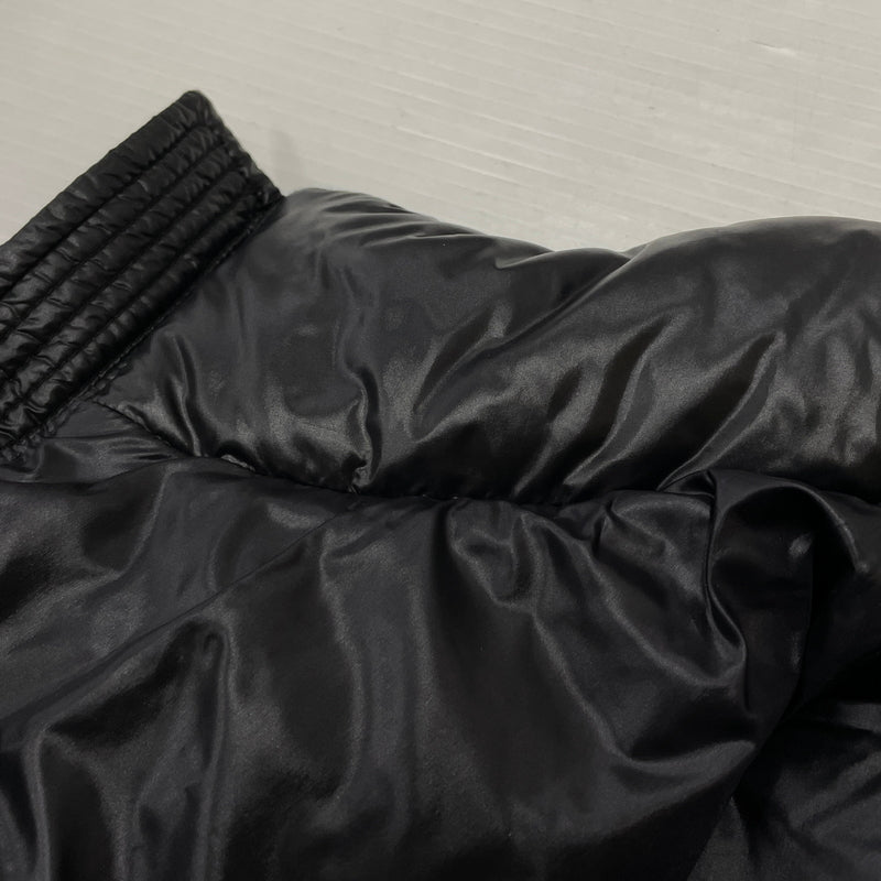 【中古品】【メンズ】 PRADA プラダ SHINY NYLON DOWN JACKET SGC089 シャイニー ナイロン ダウン ジャケット アウター 141-261011-sa-06-teih サイズ：M カラー：ブラック 万代Net店