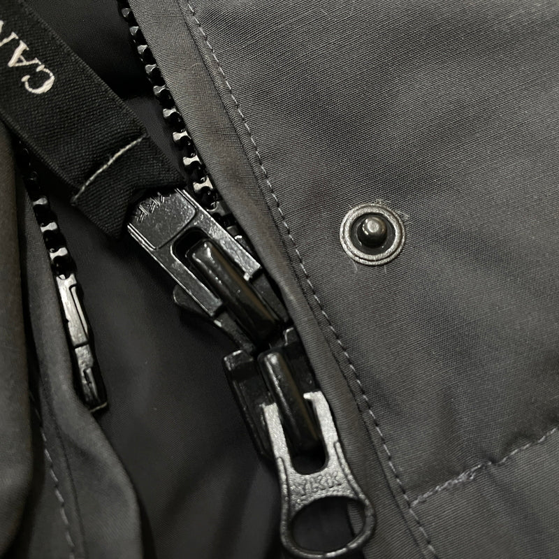 【現状渡し品】【メンズ】 CANADA GOOSE カナダグース VICTORIA PARKA 3037LA ヴィクトリア パーカー アウター 141-261009-sa-06-teih サイズ：XS カラー：グレー 万代Net店