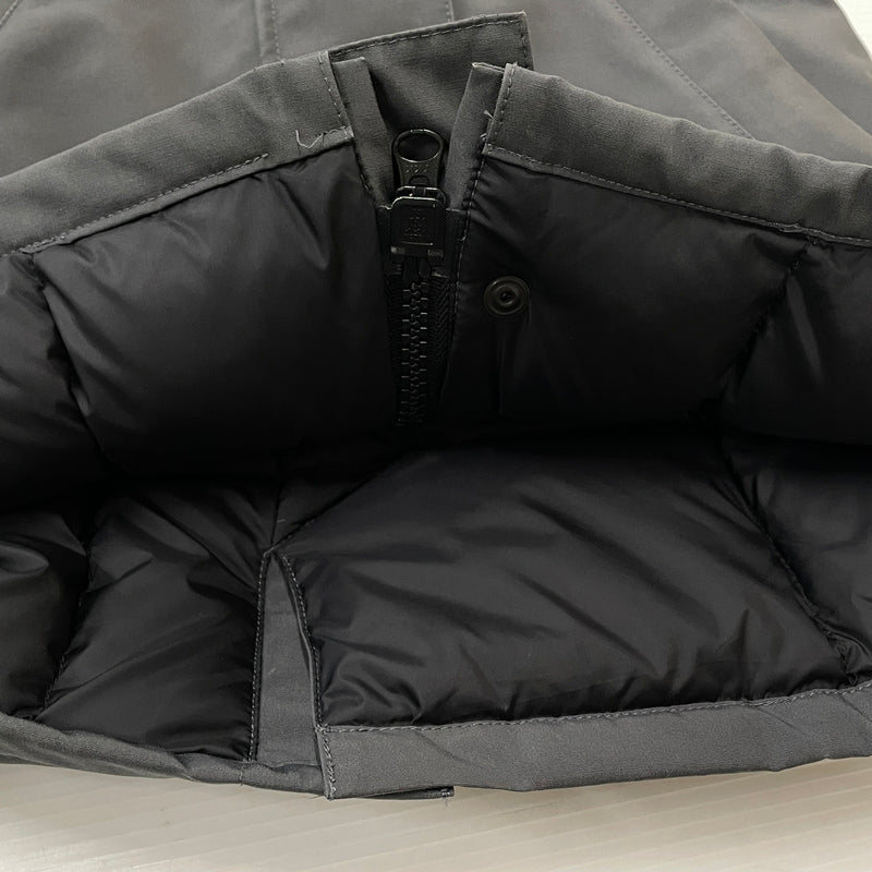 【現状渡し品】【メンズ】 CANADA GOOSE カナダグース VICTORIA PARKA 3037LA ヴィクトリア パーカー アウター 141-261009-sa-06-teih サイズ：XS カラー：グレー 万代Net店