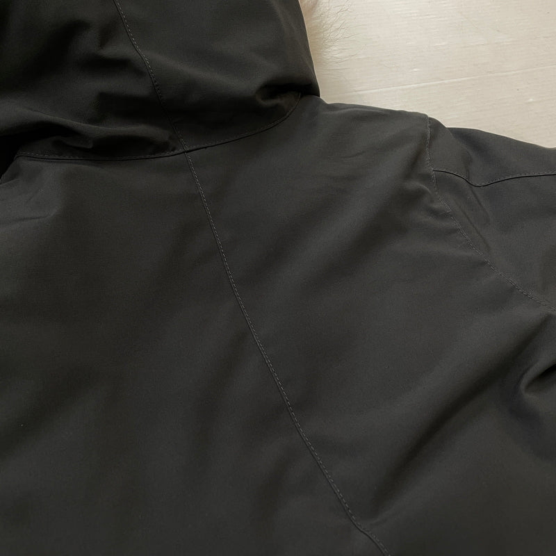 【現状渡し品】【メンズ】 CANADA GOOSE カナダグース VICTORIA PARKA 3037LA ヴィクトリア パーカー アウター 141-261009-sa-06-teih サイズ：XS カラー：グレー 万代Net店