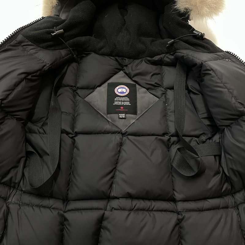 【現状渡し品】【メンズ】 CANADA GOOSE カナダグース VICTORIA PARKA 3037LA ヴィクトリア パーカー アウター 141-261009-sa-06-teih サイズ：XS カラー：グレー 万代Net店