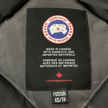 【現状渡し品】【メンズ】 CANADA GOOSE カナダグース VICTORIA PARKA 3037LA ヴィクトリア パーカー アウター 141-261009-sa-06-teih サイズ：XS カラー：グレー 万代Net店