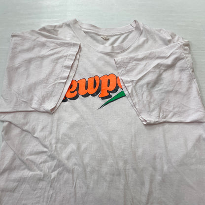【現状渡し品】【メンズ】 UNKNOW NEW PORT LOGO T-SHIRT ニューポート ロゴ Tシャツ 半袖 トップス 145-261009-sa-13-teih サイズ：不明 カラー：ホワイト 万代Net店