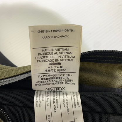 【現状渡し品】【メンズ/レディース】 ARC'TERYX アークテリクス ARRO 16 BACKPACK 24018 アロー16 バックパック カバン リュックサック 188-261011-ko-17-teih カラー：カーキ/ブラック 万代Net店
