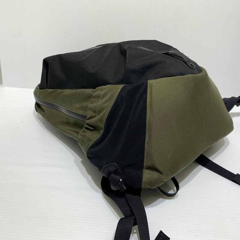 【現状渡し品】【メンズ/レディース】 ARC'TERYX アークテリクス ARRO 16 BACKPACK 24018 アロー16 バックパック カバン リュックサック 188-261011-ko-17-teih カラー：カーキ/ブラック 万代Net店