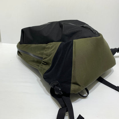 【現状渡し品】【メンズ/レディース】 ARC'TERYX アークテリクス ARRO 16 BACKPACK 24018 アロー16 バックパック カバン リュックサック 188-261011-ko-17-teih カラー：カーキ/ブラック 万代Net店