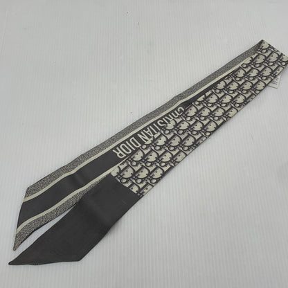 【現状渡し品】【レディース】 CHRISTIAN DIOR クリスチャンディオール OBLIQUE MITZAH SCARF 15D0B106I600 オブリーク ミッツァ スカーフ アクセサリー シルク 182-261016-ko-16-teih カラー：グレー 万代Net店