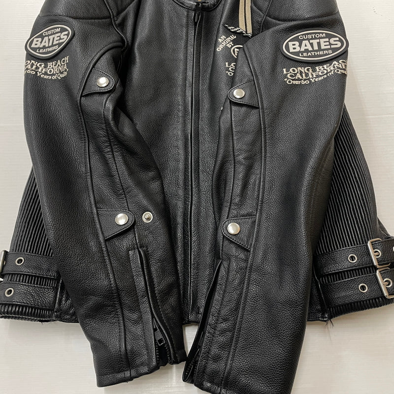 【中古品】【メンズ】 BATES ベイツ LEATHER JACKET レザー ジャケット アウター 145-261011-sa-02-teih サイズ：L カラー：ブラック 万代Net店