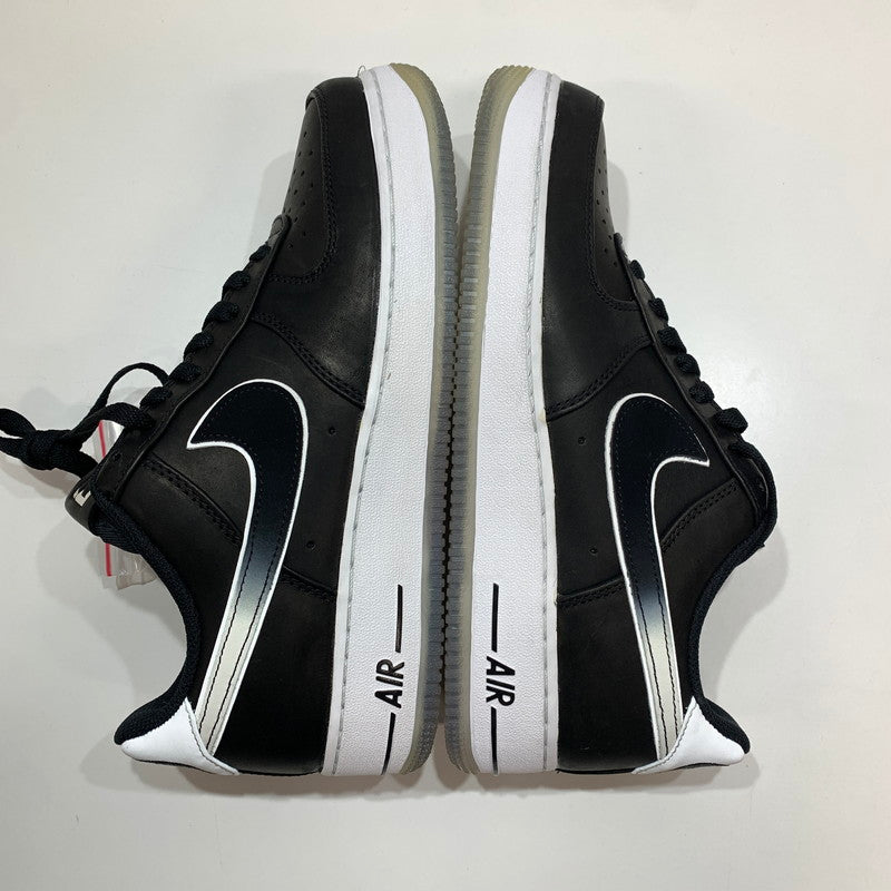 【中古品】【メンズ】 NIKE ナイキ×COLIN KAEPERNICK CQ0493-001 AIR FORCE 1 07 CK QS スニーカー 靴 BLACK 箱付き・黒タグ付き ※小さなスレ・外箱日焼けあり 160-261024-io-24-fuzh サイズ：27cm カラー：ブラック 万代Net店