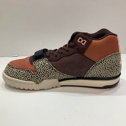 【中古品】【メンズ】 NIKE SB ナイキエスビー×ARTS REC IF0501-200 AIR TRAINER 1 ""EARTH AND DUSTY PEACH"" スニーカー 靴 箱付き・黒タグ・シューレース付き 160-261024-io-26-fuzh サイズ：27.5cm カラー：ブラウン 万代Net店