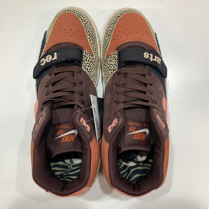 【中古品】【メンズ】 NIKE SB ナイキエスビー×ARTS REC IF0501-200 AIR TRAINER 1 ""EARTH AND DUSTY PEACH"" スニーカー 靴 箱付き・黒タグ・シューレース付き 160-261024-io-26-fuzh サイズ：27.5cm カラー：ブラウン 万代Net店