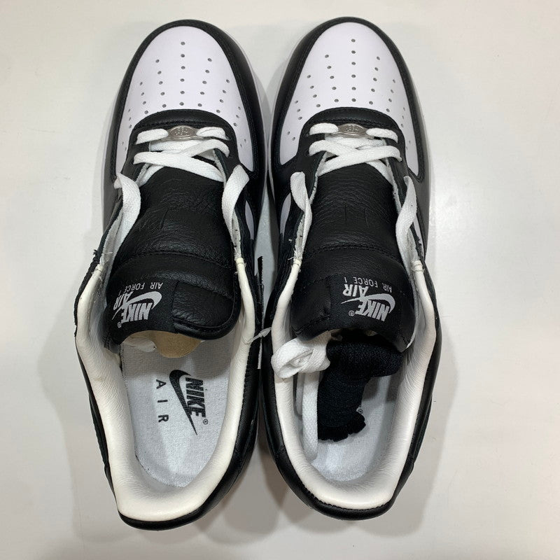 【中古品】【メンズ】 NIKE ナイキ AIR FORCE 1 LOW QS TS TERROR SQUAD FJ5756-100 スニーカー 靴 BLACK 箱付き・黒タグ・シューレース付き ※小さな汚れ・箱傷みあり 160-261024-io-27-fuzh サイズ：27cm カラー：ブラック 万代Net店