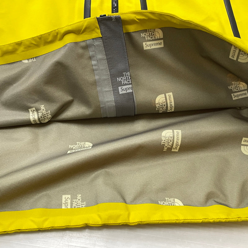 【中古品】【メンズ】 SUPREME シュプリーム × THE NORTH FACE ザ ノースフェイス 22FW TAPED SEAM SHELL JACKET "YELLOW" NP52207I 2022年秋冬 テープド シーム シェル ジャケット イエロー アウター 149-261012-sa-04-teih サイズ：XXL カラー：イエロー 万代Net店
