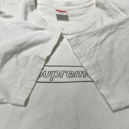 【中古品】【メンズ】 Supreme シュプリーム 21SS KAWS CHALK LOGO TEE カウズ チョーク ロゴ Tシャツ 半袖 トップス 149-261012-yo-09-teih サイズ：L カラー：ホワイト 万代Net店