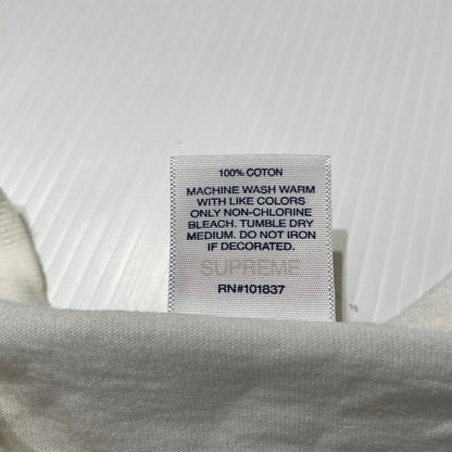 【中古品】【メンズ】 Supreme シュプリーム 21SS KAWS CHALK LOGO TEE カウズ チョーク ロゴ Tシャツ 半袖 トップス 149-261012-yo-09-teih サイズ：L カラー：ホワイト 万代Net店