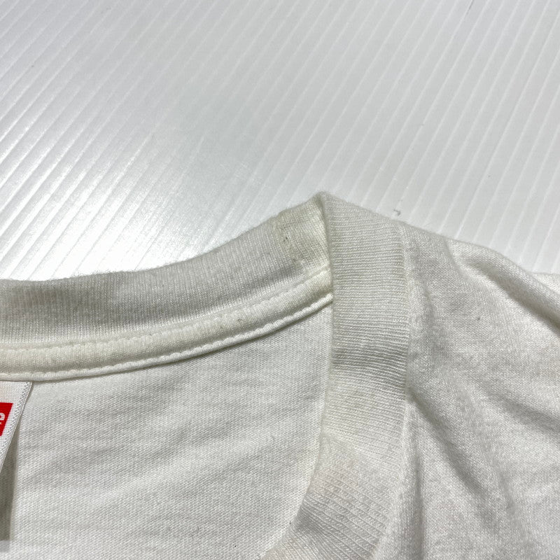 【中古品】【メンズ】 Supreme シュプリーム 21SS KAWS CHALK LOGO TEE カウズ チョーク ロゴ Tシャツ 半袖 トップス 149-261012-yo-09-teih サイズ：L カラー：ホワイト 万代Net店
