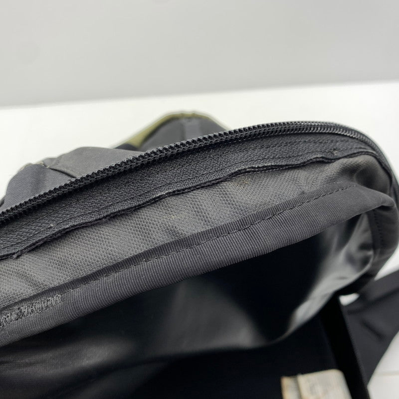 【現状渡し品】【メンズ】 ARC'TERYX アークテリクス ARRO 22 BACKPACK 24016-119936 アロー バックパック カバン リュックサック 188-261014-ko-21-teih カラー：ブラック/カーキ 万代Net店
