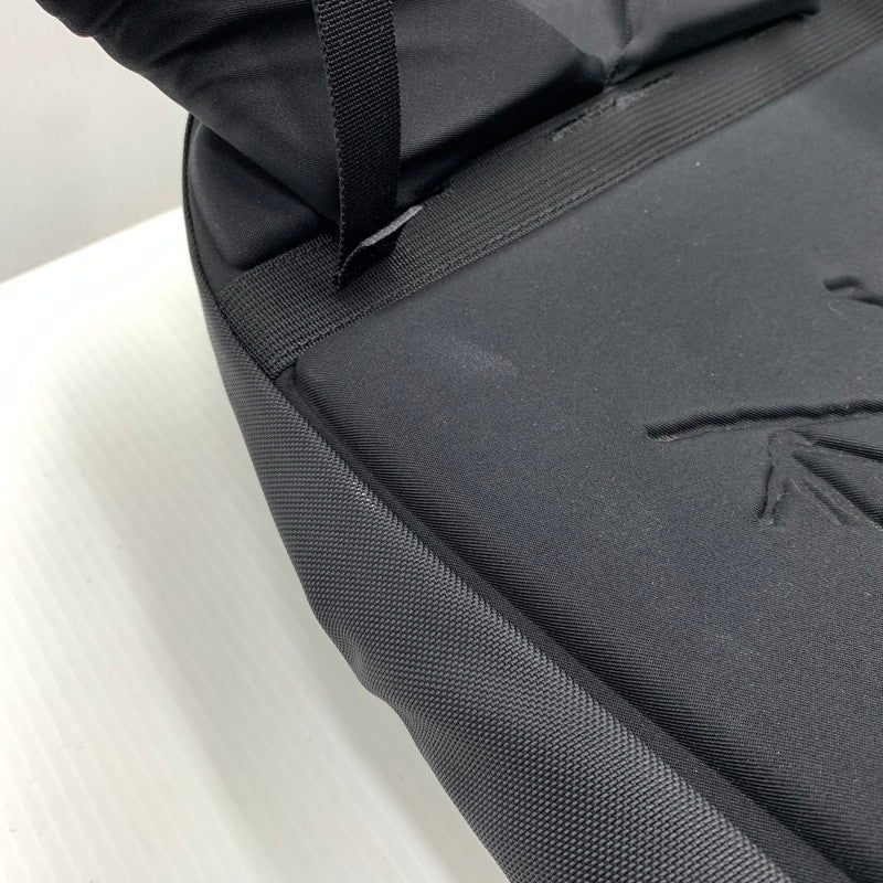 【現状渡し品】【メンズ】 ARC'TERYX アークテリクス ARRO 22 BACKPACK 24016-119936 アロー バックパック カバン リュックサック 188-261014-ko-21-teih カラー：ブラック/カーキ 万代Net店
