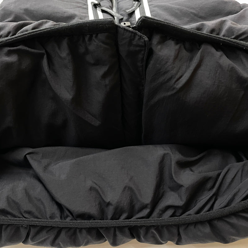 【中古品】【メンズ】 AND WANDER アンドワンダー × GRAMICCI グラミチ 別注コラボ DOWN VEST GUJ4-F3001-M ダウン ベスト アウター 144-261015-sa-03-teih サイズ：L カラー：ブラック 万代Net店