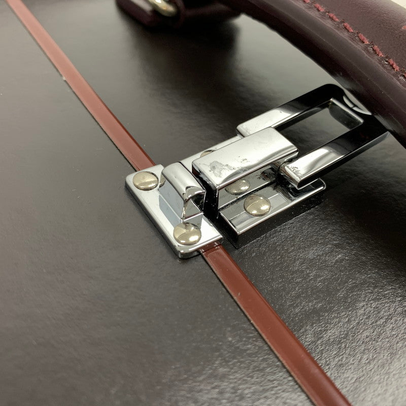 【中古品】【メンズ】 GLOBE TROTTER グローブトロッター ラージスーツケース 2ホイール カバン 180-261014-ko-24-teih カラー：バーガンディー 万代Net店