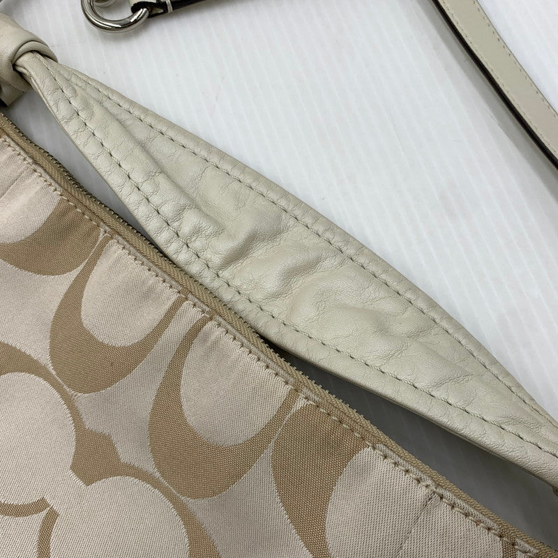 【中古品】【レディース】 COACH コーチ シグネチャー クリスティン キャンバス ショルダーバッグ カバン トートバッグ 180-261016-ko-07-teih カラー：ベージュ系 万代Net店