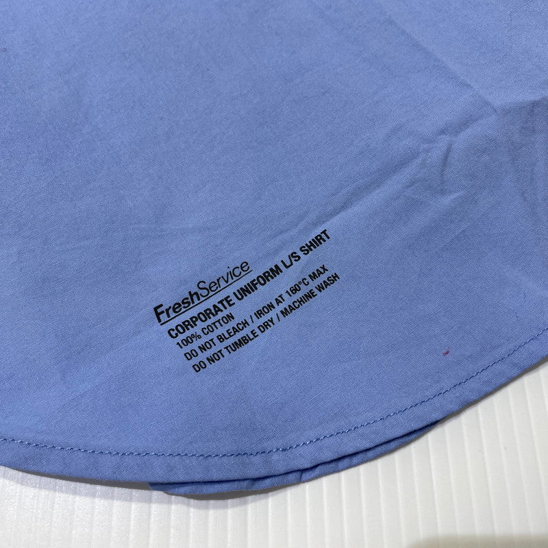 【中古品】【メンズ】 FRESHSERVICE フレッシュサービス CORPORATE UNIFORM L/S SHIRT FSC261-50102B コーポレート ユニフォーム ロングスリーブ シャツ 長袖 トップス 140-261014-yo-14-teih サイズ：M カラー：L.BULE 万代Net店