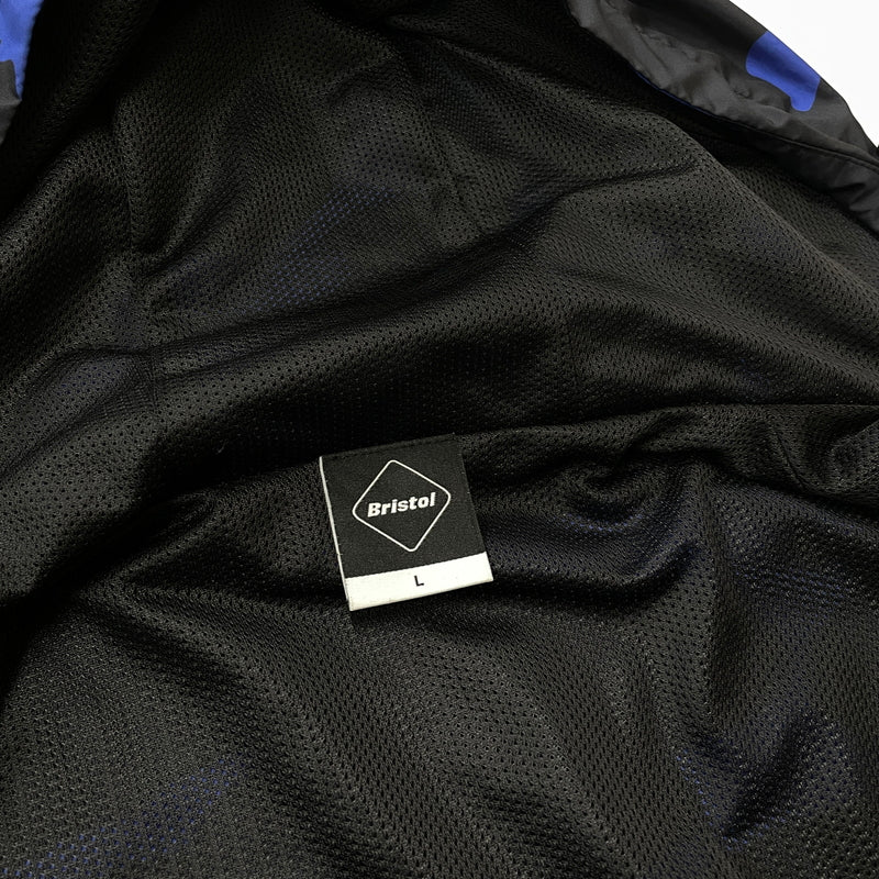 【中古品】【メンズ】 F.C.R.B. エフシーアールビー TEAM PRACTICE JACKET FCRB-189026 チーム プラクティス ジャケット アウター 142-261015-sa-07-teih サイズ：L カラー：ブルー 万代Net店