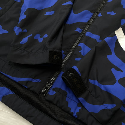 【中古品】【メンズ】 F.C.R.B. エフシーアールビー TEAM PRACTICE JACKET FCRB-189026 チーム プラクティス ジャケット アウター 142-261015-sa-07-teih サイズ：L カラー：ブルー 万代Net店