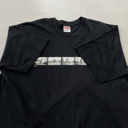 【中古品】【メンズ】 SUPREME シュプリーム MILFORD GRAVES TEE ミルフォード グレイヴス Tシャツ 半袖 トップス 149-261015-sa-25-teih サイズ：L カラー：ブラック 万代Net店