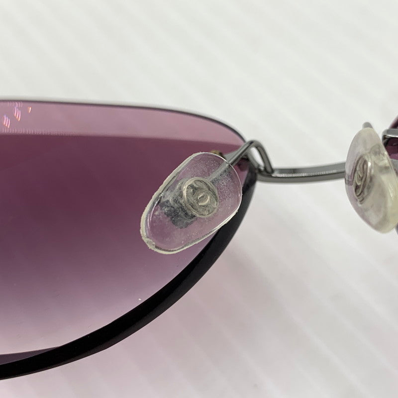 【中古品】【メンズ/レディース】 CHANEL シャネル RIMLESS SUNGLASSES 4220 リムレス サングラス アイウェア カットレンズ 182-261014-ko-08-teih サイズ：62□15-135 カラー：シルバーカラー/ブラック/フレーム 万代Net店