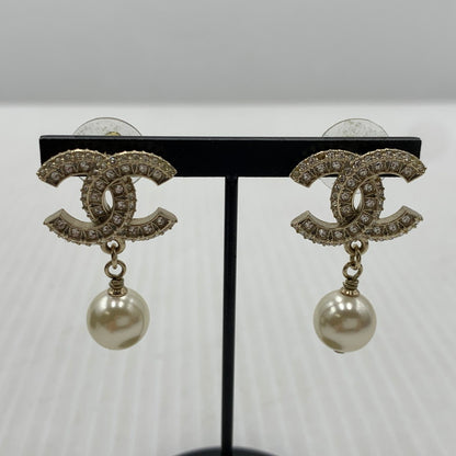 【現状渡し品】【レディース】 CHANEL シャネル A86506 ココマーク ピアス アクセサリー ラインストーン パール 182-261014-ko-16-teih カラー：ゴールドカラー 万代Net店
