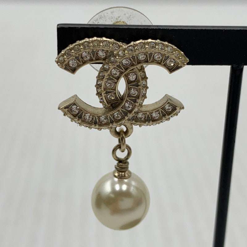 【現状渡し品】【レディース】 CHANEL シャネル A86506 ココマーク ピアス アクセサリー ラインストーン パール 182-261014-ko-16-teih カラー：ゴールドカラー 万代Net店