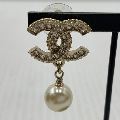 【現状渡し品】【レディース】 CHANEL シャネル A86506 ココマーク ピアス アクセサリー ラインストーン パール 182-261014-ko-16-teih カラー：ゴールドカラー 万代Net店