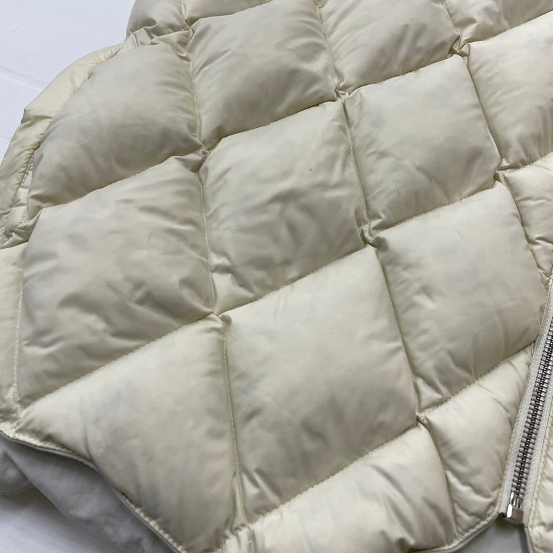 【中古品】【メンズ】 STUSSY ステューシー REVERSIBLE QUILTED VEST 115695 リバーシブル キルテッド ベスト アウター 142-261015-sa-02-teih サイズ：M カラー：ホワイト 万代Net店