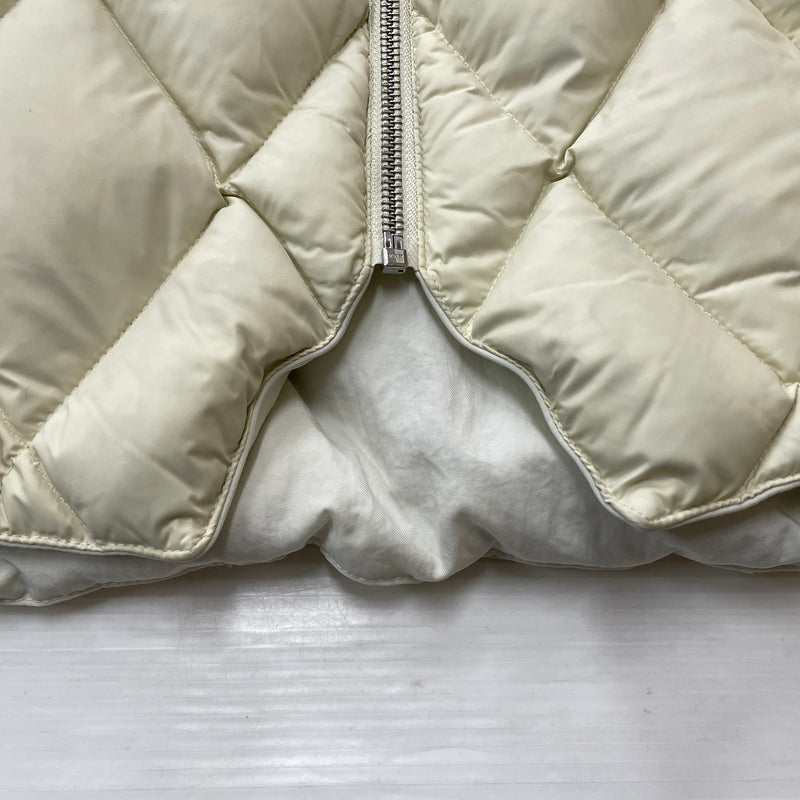【中古品】【メンズ】 STUSSY ステューシー REVERSIBLE QUILTED VEST 115695 リバーシブル キルテッド ベスト アウター 142-261015-sa-02-teih サイズ：M カラー：ホワイト 万代Net店