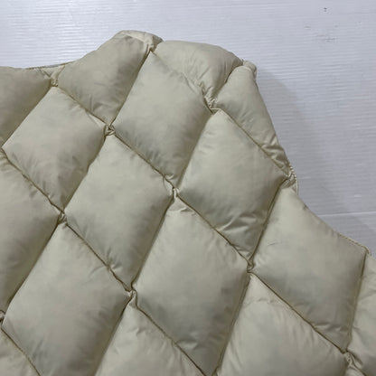 【中古品】【メンズ】 STUSSY ステューシー REVERSIBLE QUILTED VEST 115695 リバーシブル キルテッド ベスト アウター 142-261015-sa-02-teih サイズ：M カラー：ホワイト 万代Net店